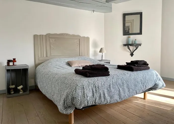 Chez La Fille De L Eclusier