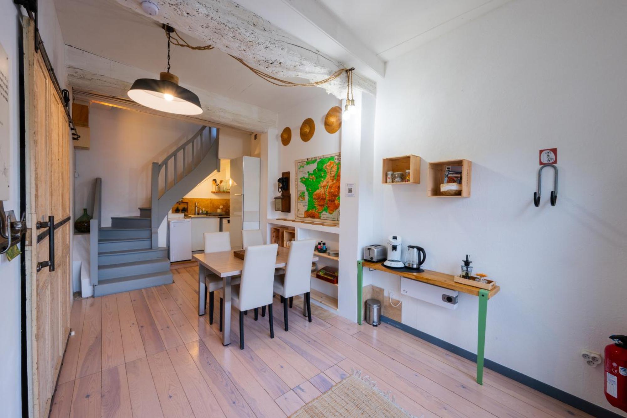 Chez La Fille De L Eclusier Apartment