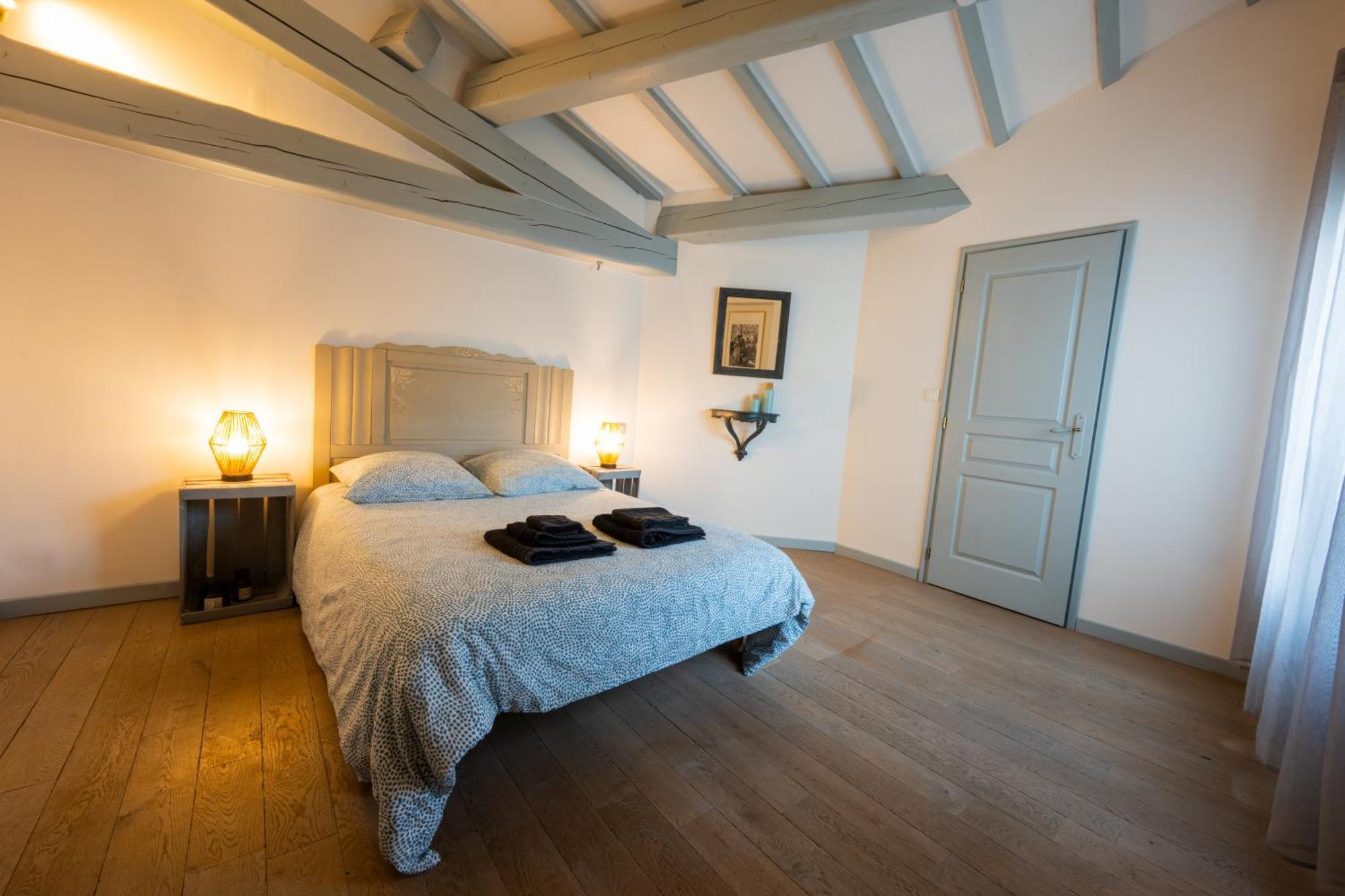 Chez La Fille De L Eclusier *